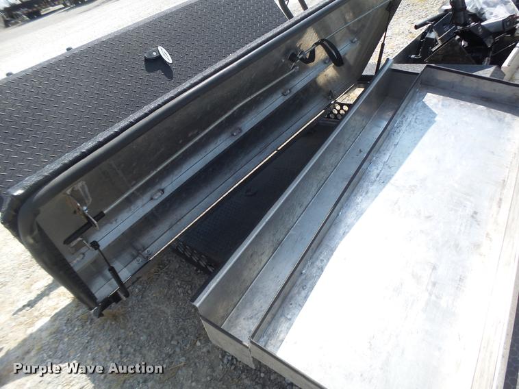 image for item DF9352 (3) tonneau covers