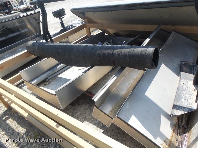 image for item DF9352 (3) tonneau covers