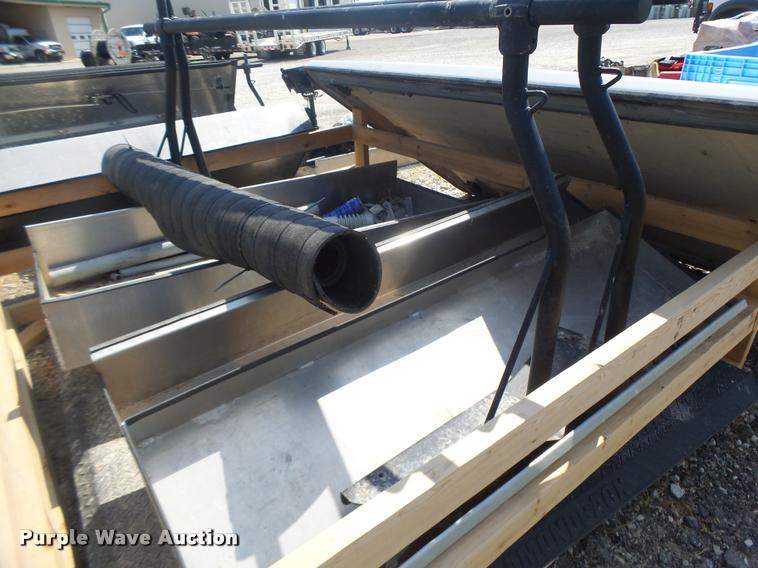 image for item DF9352 (3) tonneau covers