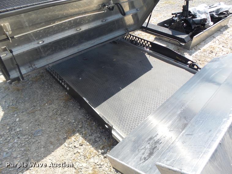 image for item DF9352 (3) tonneau covers