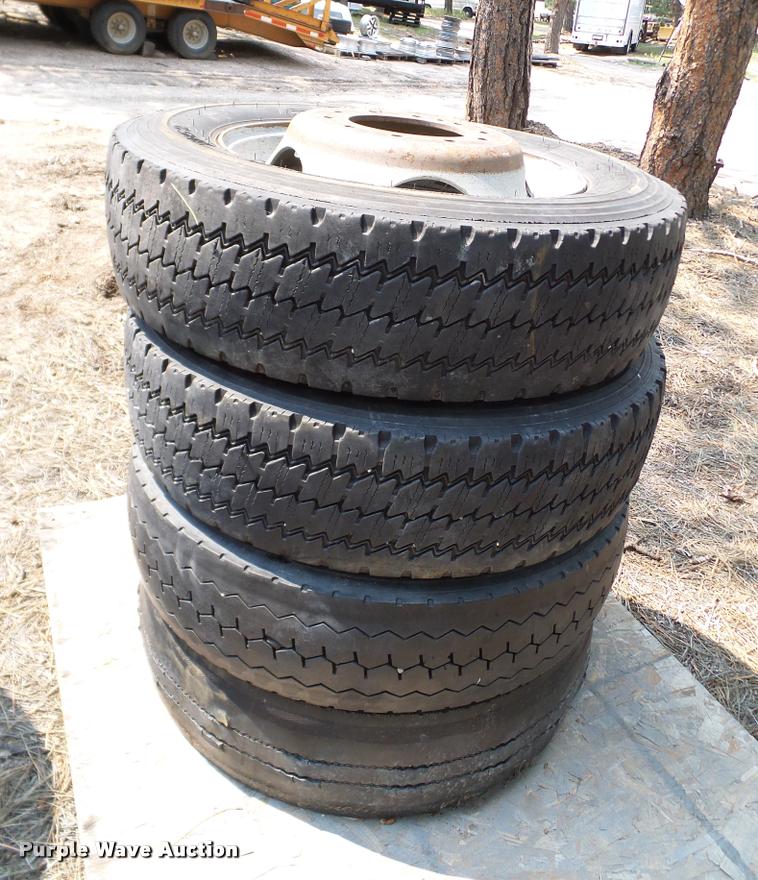 image for item DG9878 Ford F550 wheels