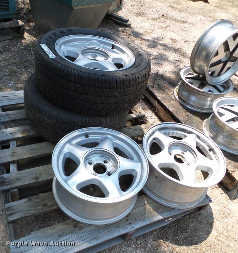 image for item DG9886 (4) Mustang GT wheels