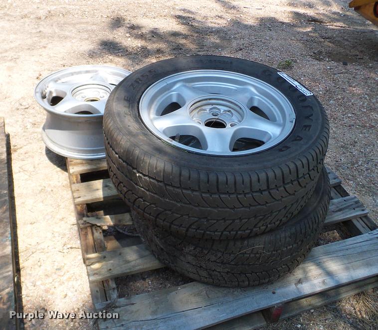 image for item DG9886 (4) Mustang GT wheels