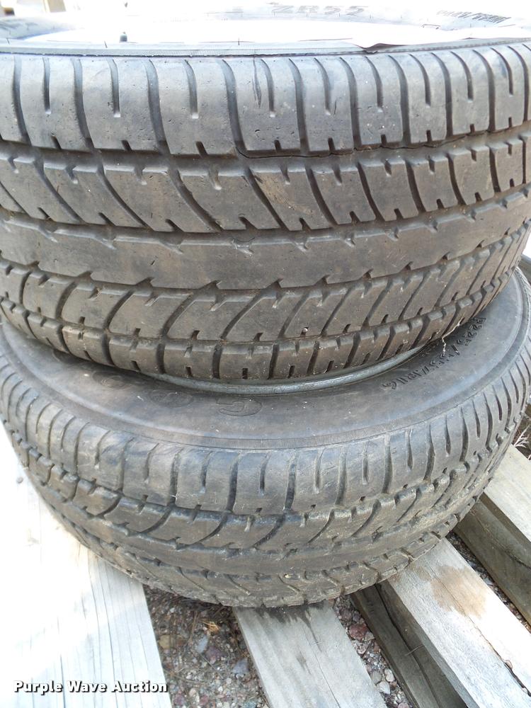 image for item DG9886 (4) Mustang GT wheels