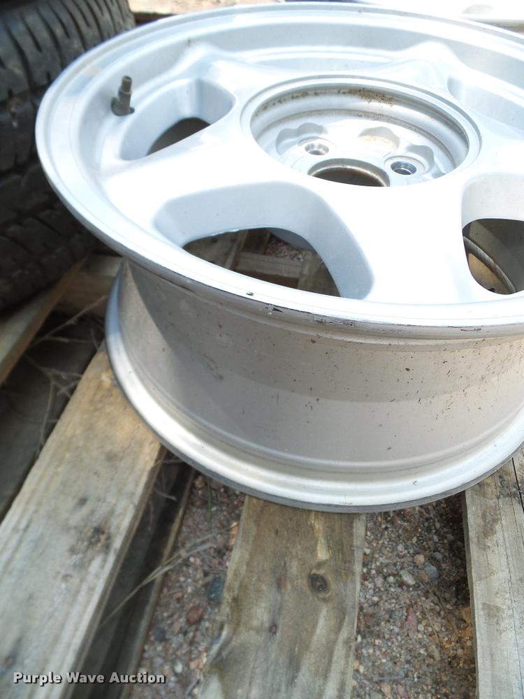 image for item DG9886 (4) Mustang GT wheels