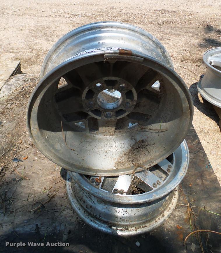 image for item DG9887 (3) Ford Bronco II wheels