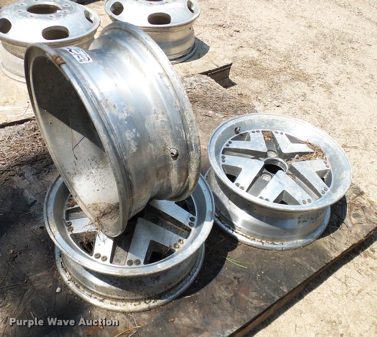 image for item DG9887 (3) Ford Bronco II wheels