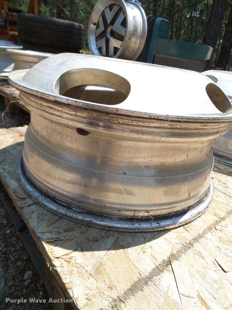 image for item DG9888 (2) wheels