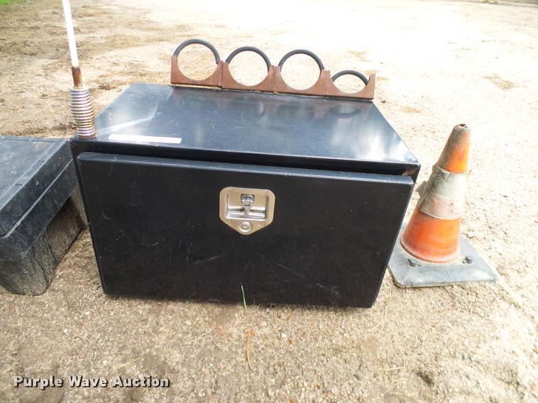 image for item DG9898 Toolbox