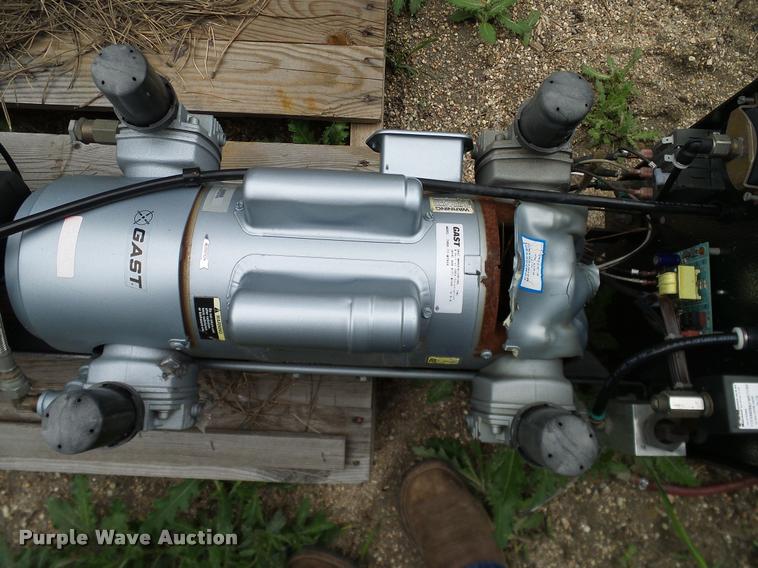 image for item DG9903 Gast P05860H2T air compressor