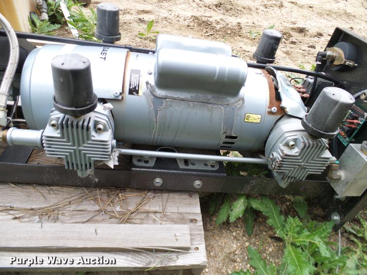 image for item DG9903 Gast P05860H2T air compressor