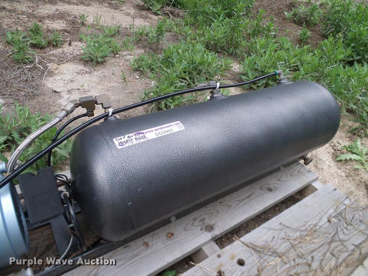 image for item DG9903 Gast P05860H2T air compressor