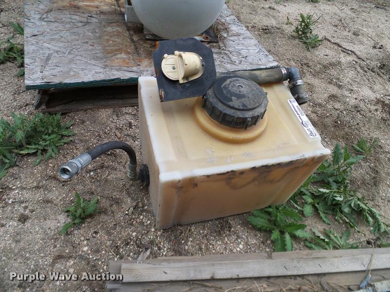 image for item DG9904 Hydraulic tank