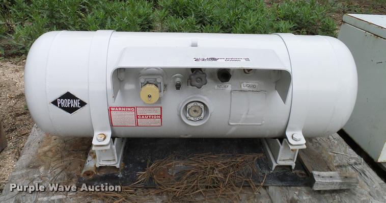 image for item DG9905 Propane tank