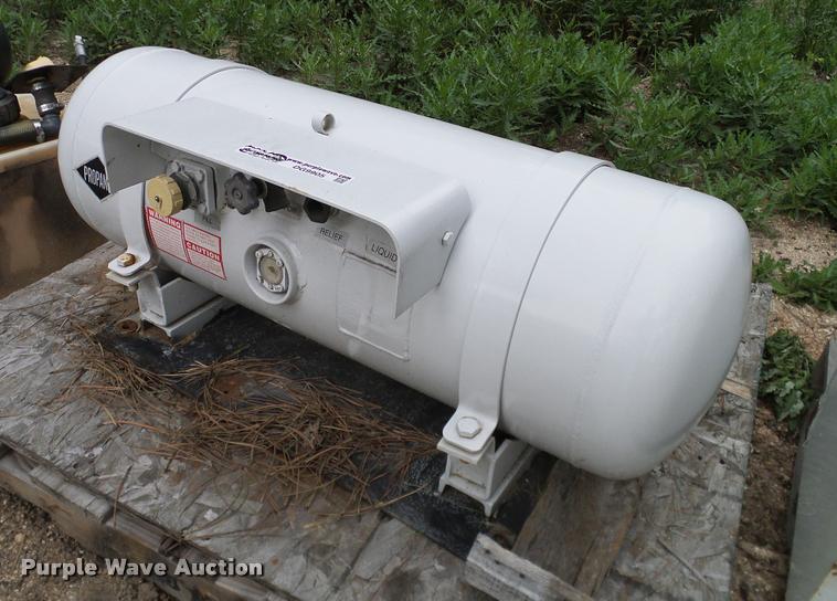 image for item DG9905 Propane tank