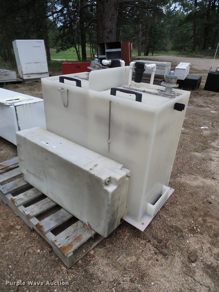 image for item DG9910 Sewer van parts