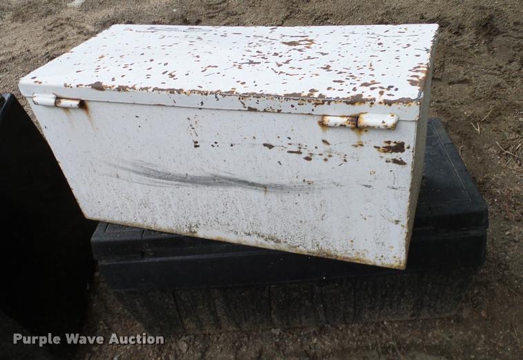 image for item DG9911 (2) toolboxes