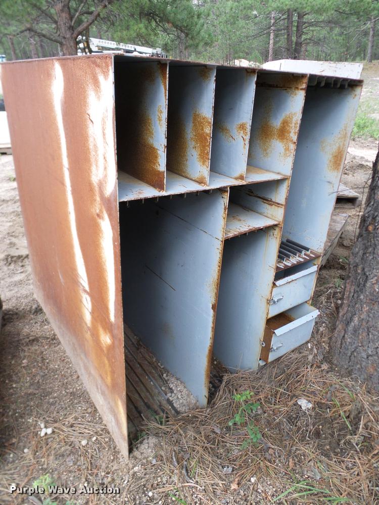 image for item DG9913 Parts bin