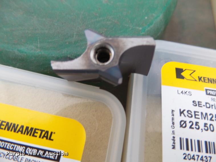 image for item DH9687 (35) Kennametal Inc. fine grain grade bits