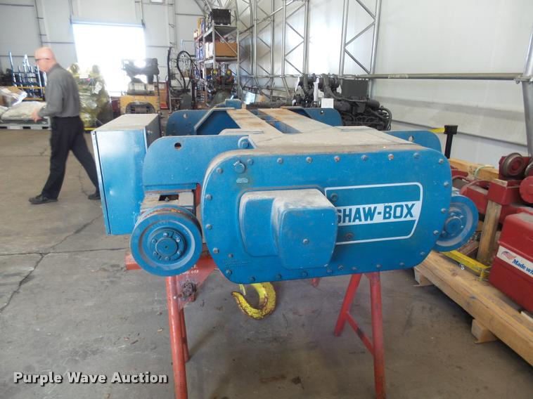 image for item DH9689 Shaw Box hoist