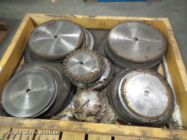 image for item DK9375 (2) pallets of circular saw blades