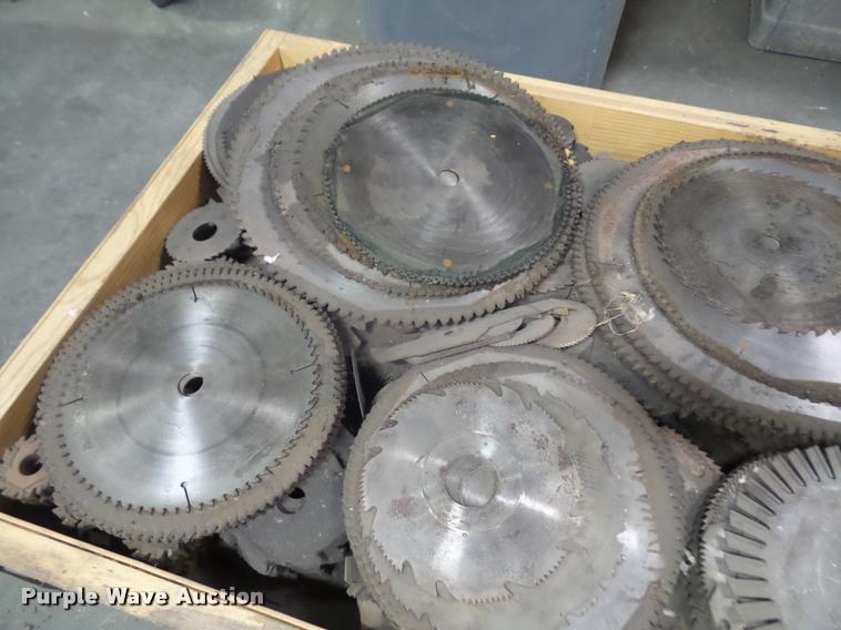 image for item DK9375 (2) pallets of circular saw blades