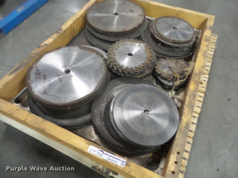 image for item DK9375 (2) pallets of circular saw blades