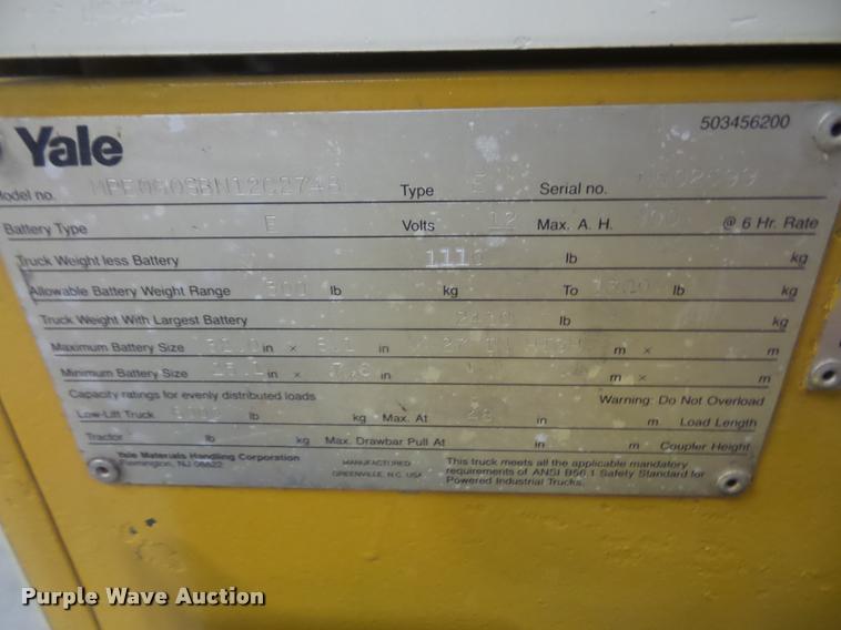 image for item DK9386 Yale pallet jack