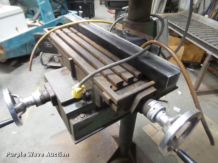 image for item DK9389 Kawneer milling machine