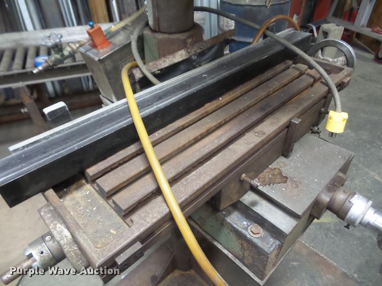 image for item DK9389 Kawneer milling machine