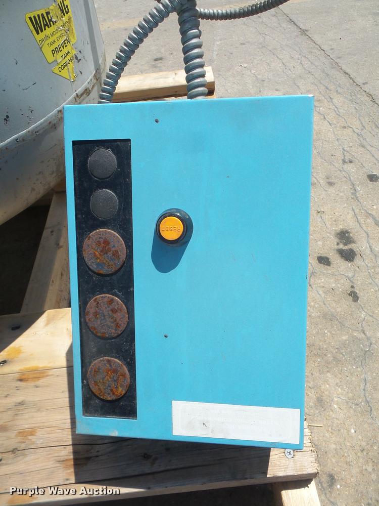 image for item DK9391 Campbell Hausfeld TF410821VA air compressor