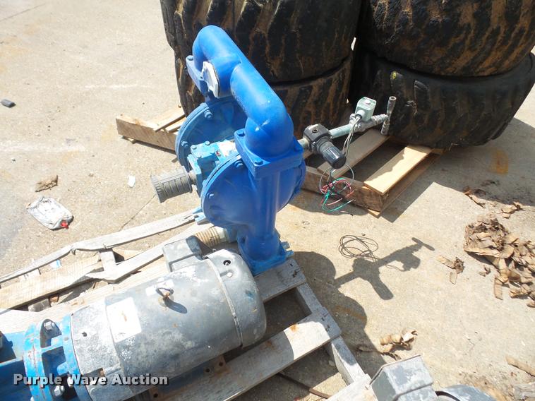 image for item DK9394 (3) pumps