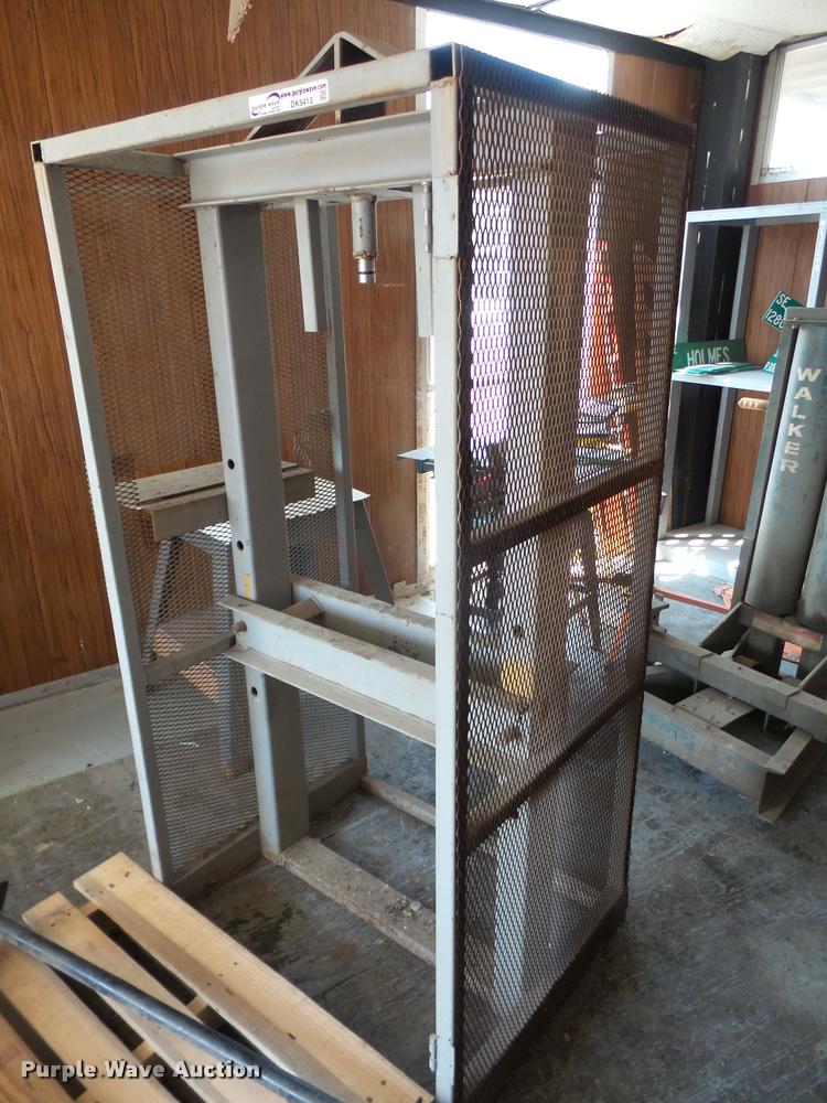 image for item DK9413 Shop press frame