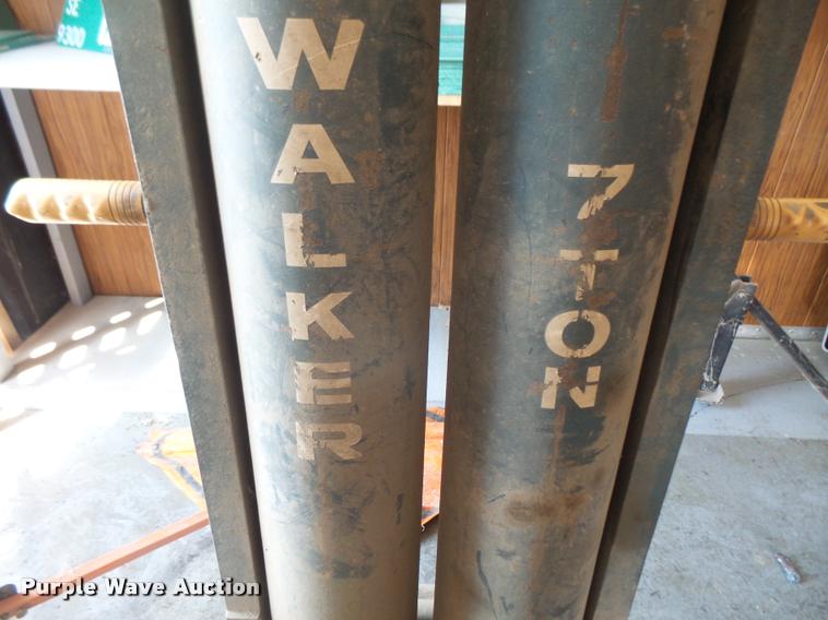 image for item DK9414 Walker pneumatic bumper jack