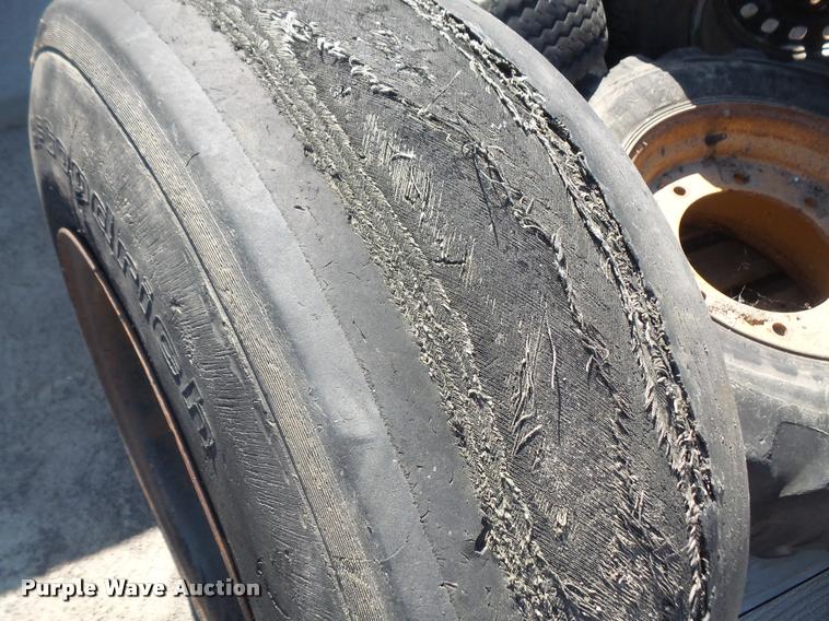 image for item DK9427 (5) tires and wheels