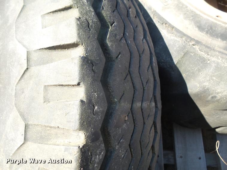 image for item DK9427 (5) tires and wheels