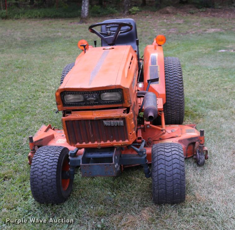 image for item DK9536 Kubota B7200 tractor