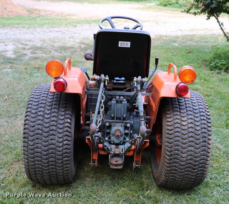 image for item DK9536 Kubota B7200 tractor