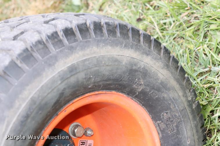 image for item DK9536 Kubota B7200 tractor