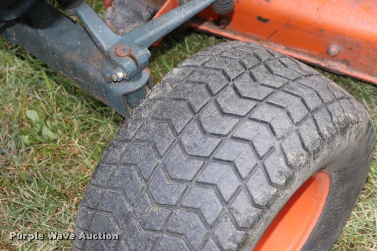 image for item DK9536 Kubota B7200 tractor