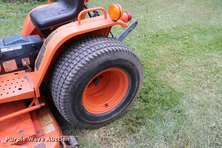 image for item DK9536 Kubota B7200 tractor