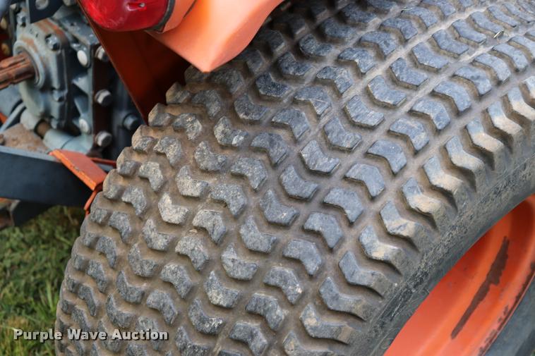 image for item DK9536 Kubota B7200 tractor