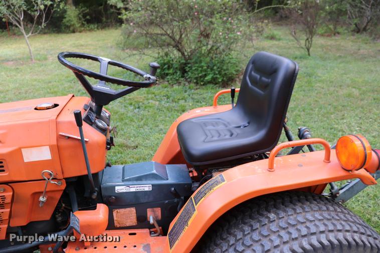 image for item DK9536 Kubota B7200 tractor