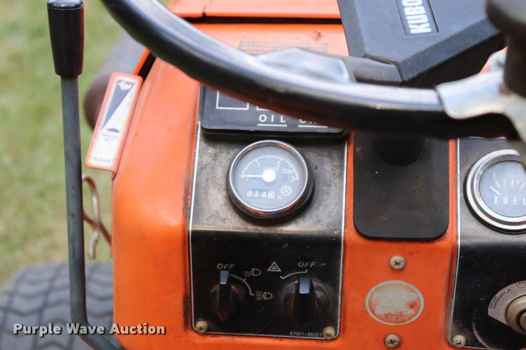 image for item DK9536 Kubota B7200 tractor