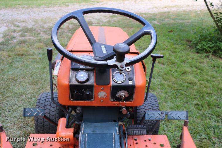 image for item DK9536 Kubota B7200 tractor