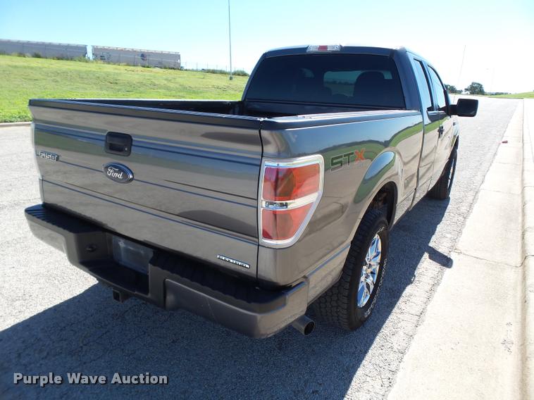 image for item DL9040 2013 Ford F150 SuperCab pickup truck