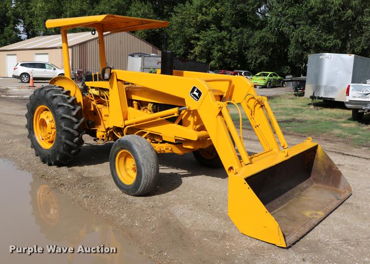 image for item DM9334 1974 John Deere JD301 tractor