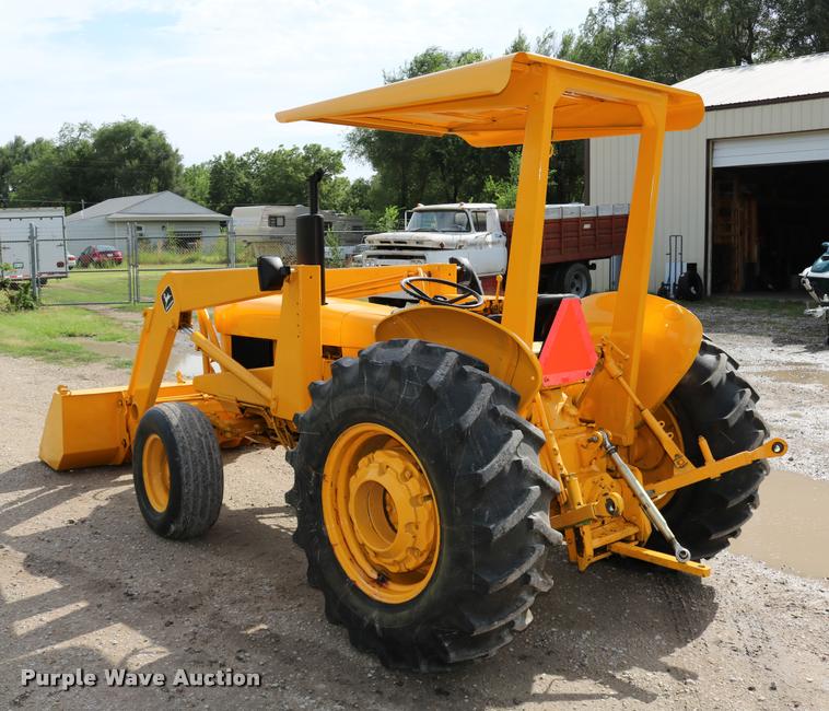 image for item DM9334 1974 John Deere JD301 tractor