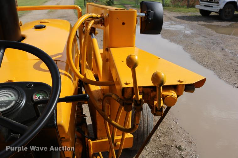 image for item DM9334 1974 John Deere JD301 tractor