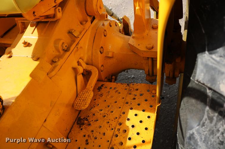 image for item DM9334 1974 John Deere JD301 tractor